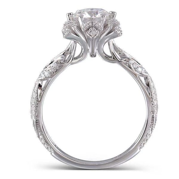 Women's Vintage Hollowed-out Moissanite Diamond Ring - Image 5