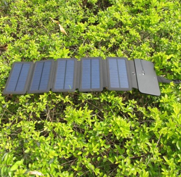 Outdoor 8W folding solar charger Direct charging collapsible solar package Off-road emergency mobile power supply - Image 5