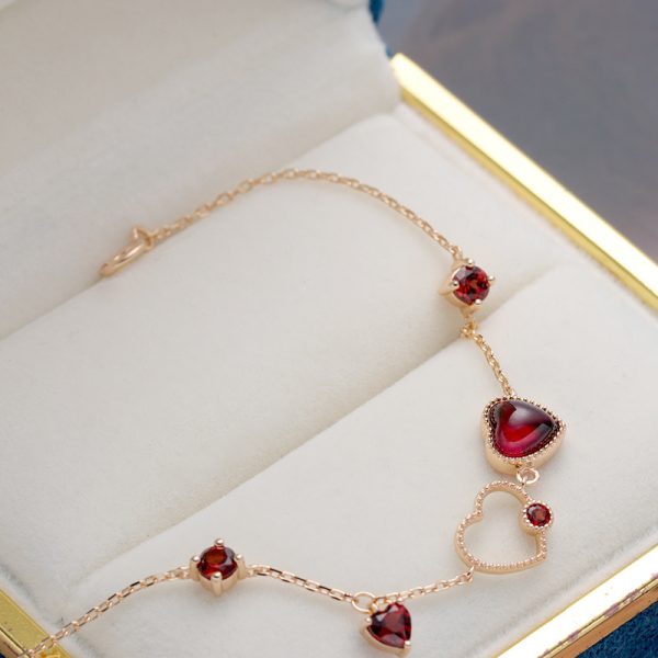 Ladies New Red Pomegranate Heart Bracelet - Image 5