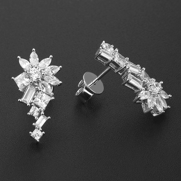 4428E Personality S925 Silver Inlaid 5A Zircon Simple Stud Earrings - Image 2