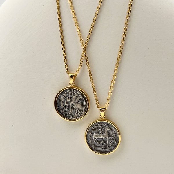Women's High-grade Element Portrait Sterling Silver Necklace - Image 3