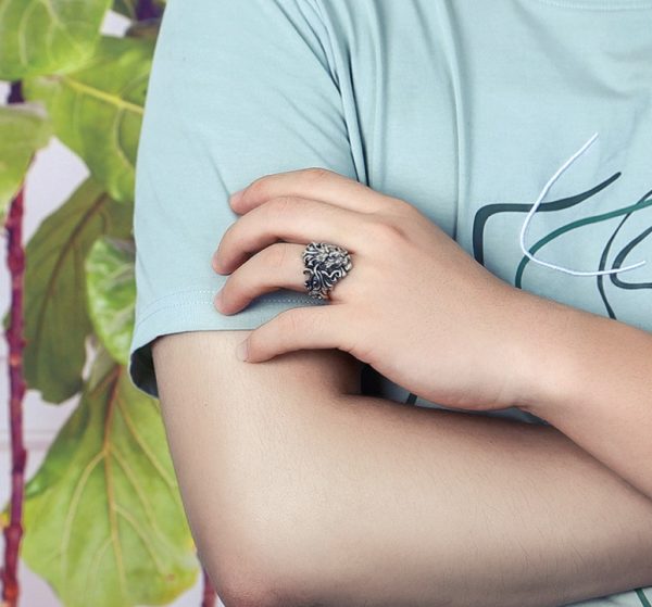 Aggressive Lion Head Vintage Fashion Ring - Image 2
