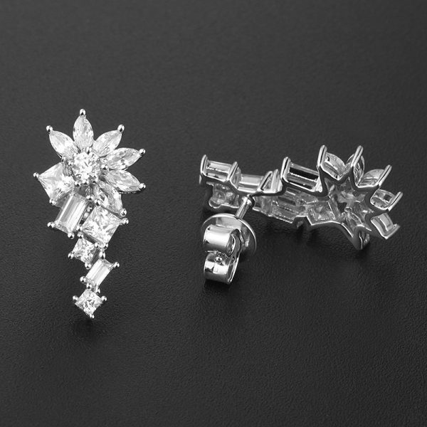 4428E Personality S925 Silver Inlaid 5A Zircon Simple Stud Earrings - Image 6